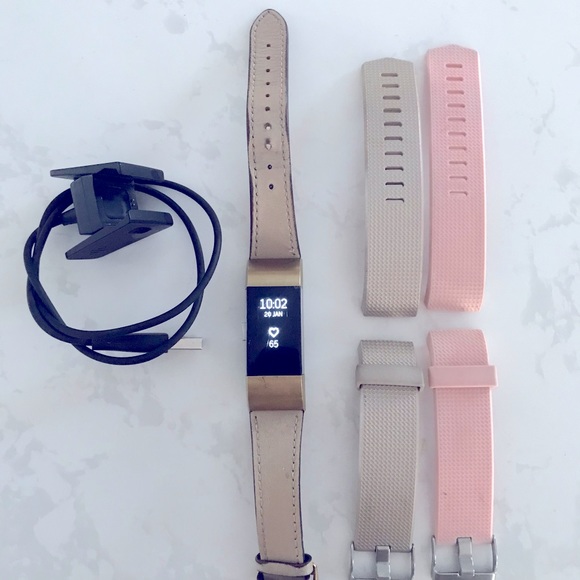 Fitbit Charge 2 - Picture 1 of 5